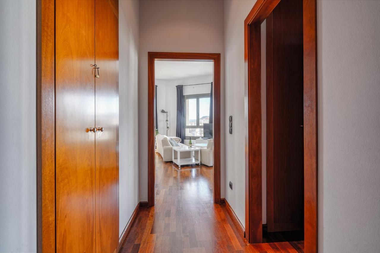 Apartamento Espectacular Loft En Centrico Edificio Singular Manresa Exterior foto